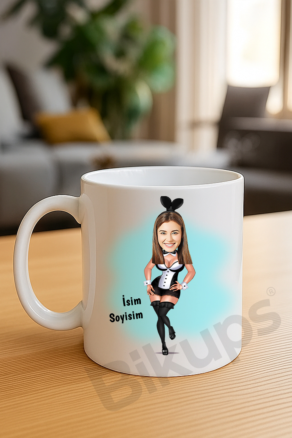 kişiye özel tavşan kostümlü karikatür kupa bardak