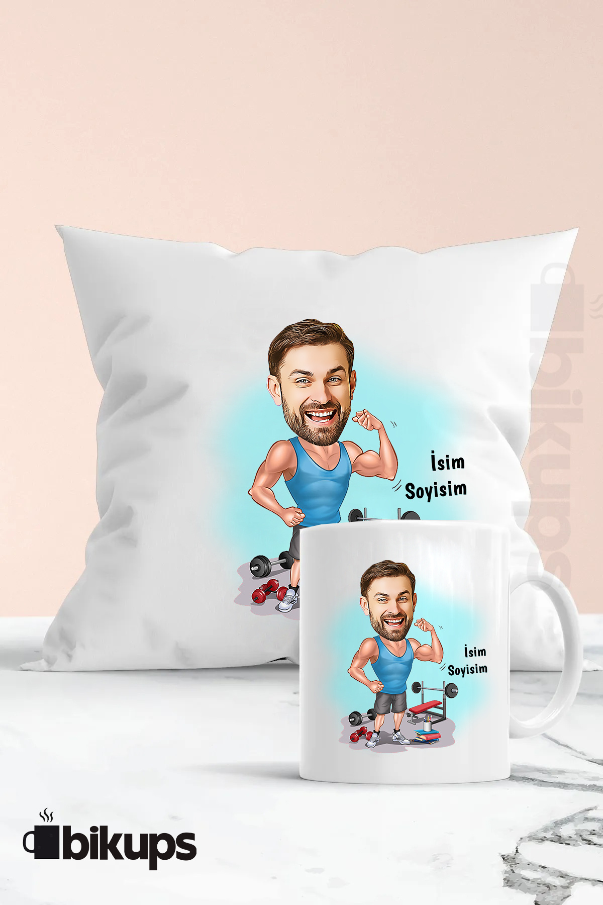 Sporculara özel karikatür kupa ve yastık seti