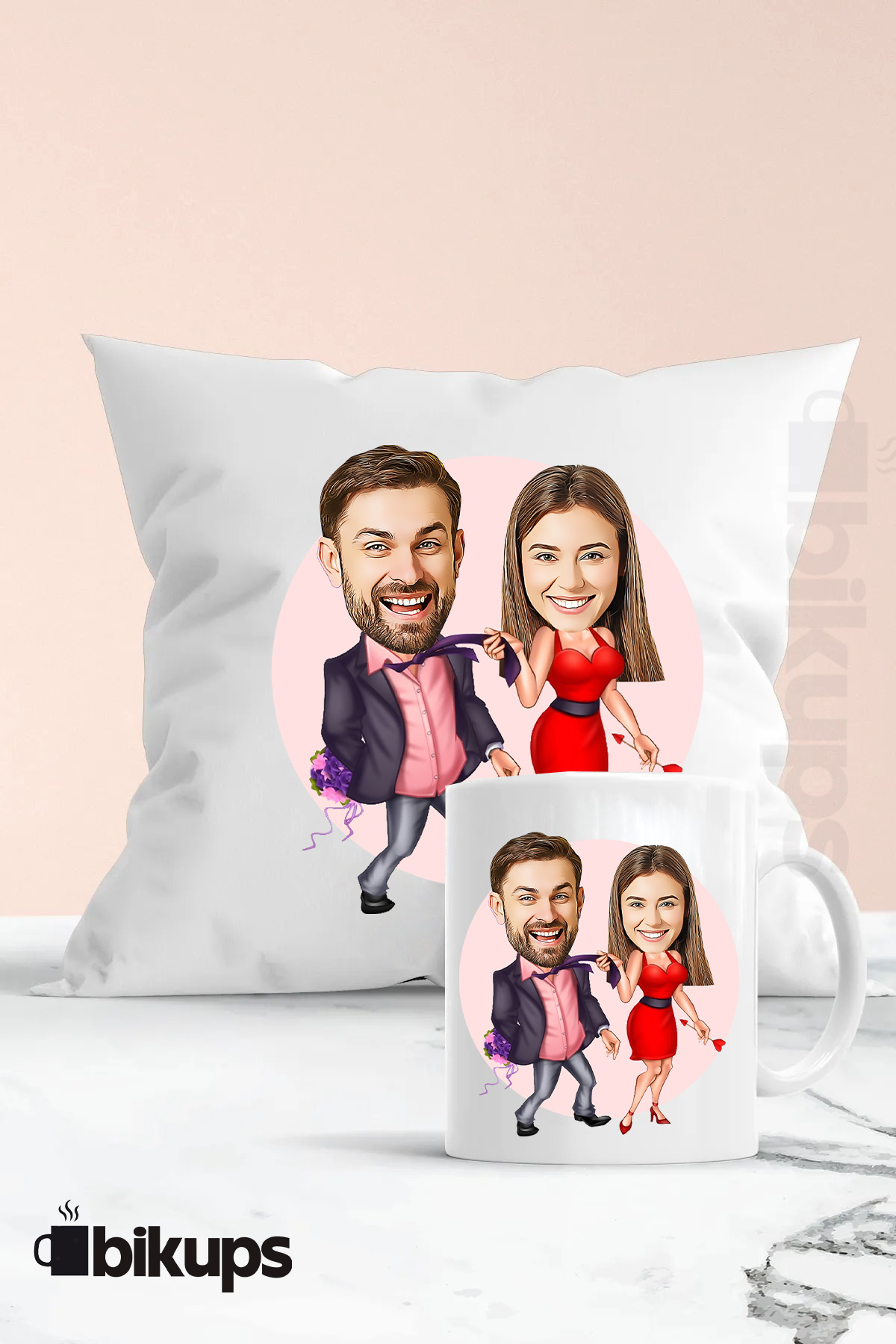 Sevgililere Özel karikatür tasarımı kupa ve yastık seti