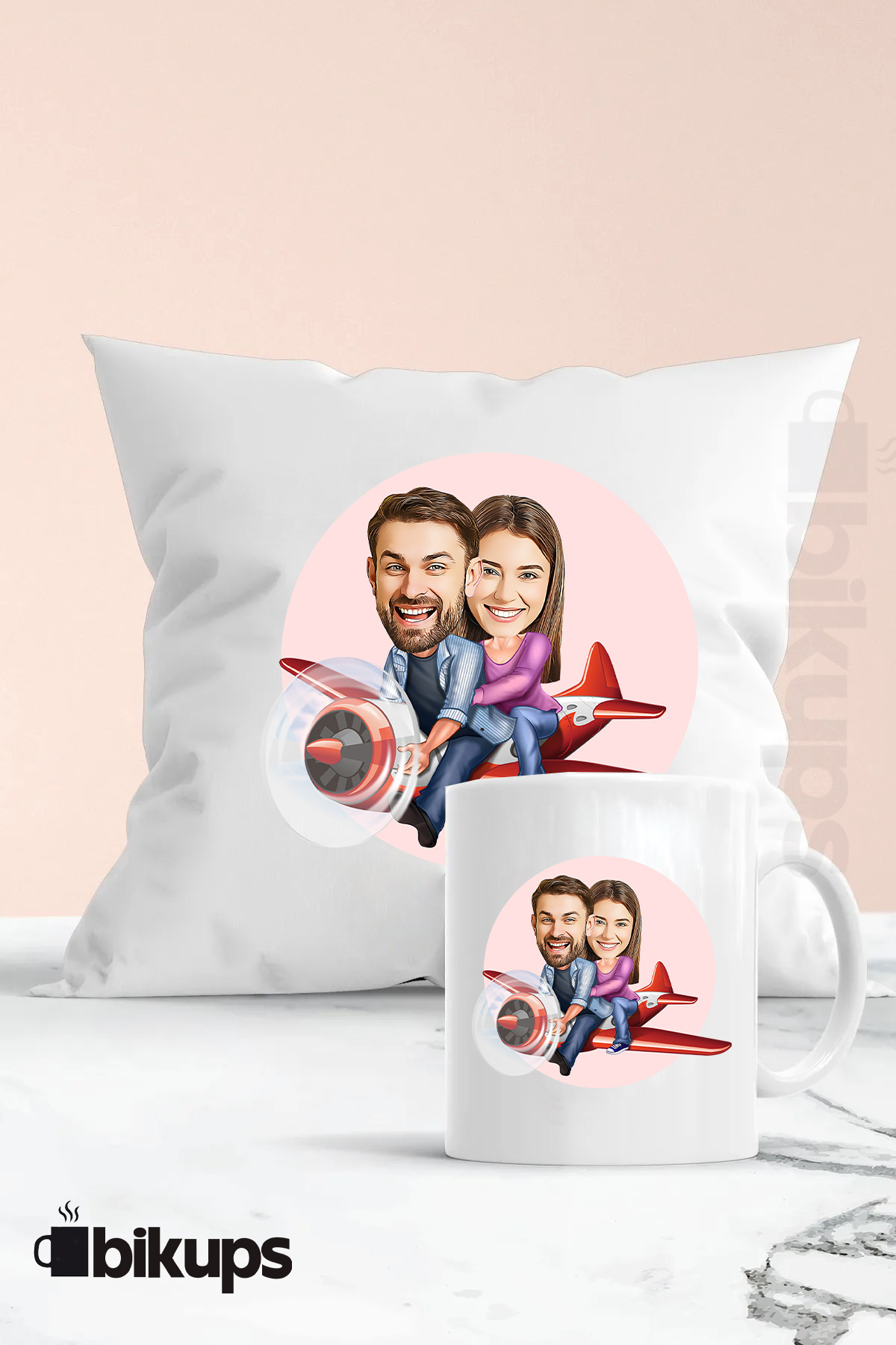 çiftlere özel karikatür kupa ve yastık seti