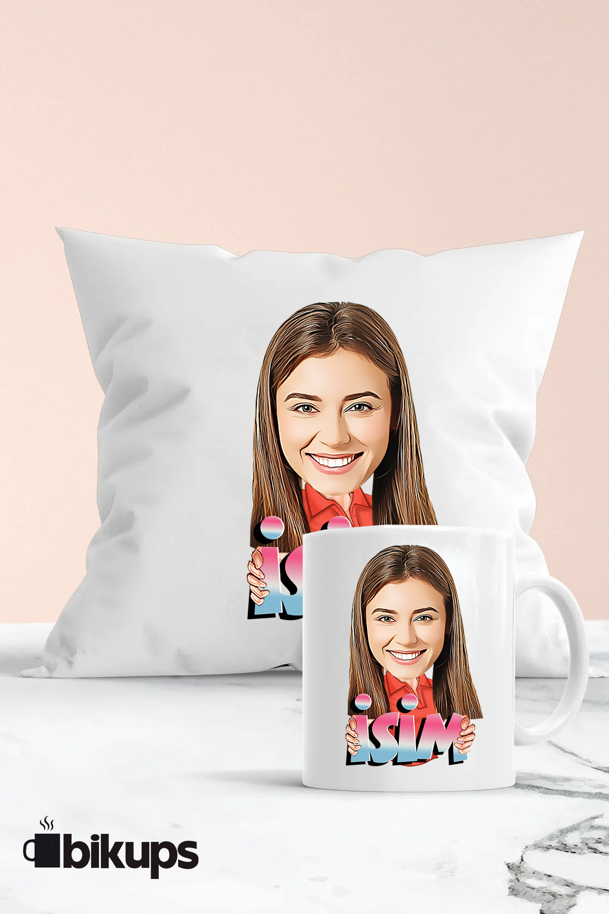 Kadınlara özel isimli karikatür kupa ve yastık seti