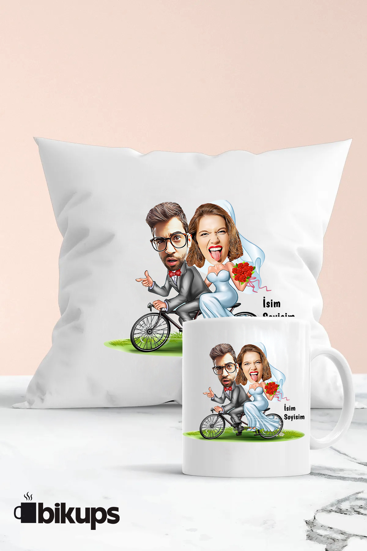 Sevgililere Özel Kişiselleştirilebilir karikatür kupa ve yastık seti