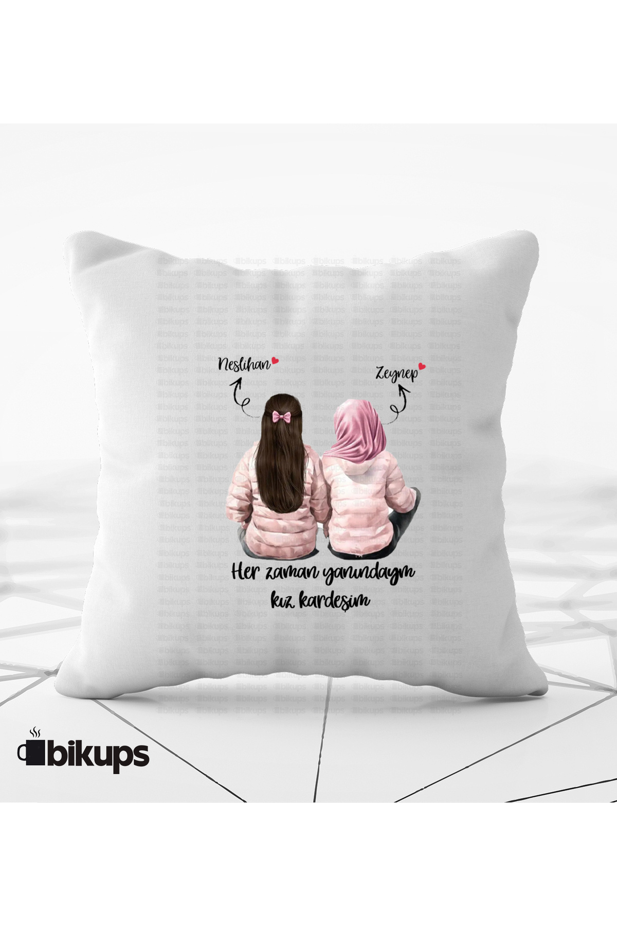 2 kız kardeşe özel isimli yastık