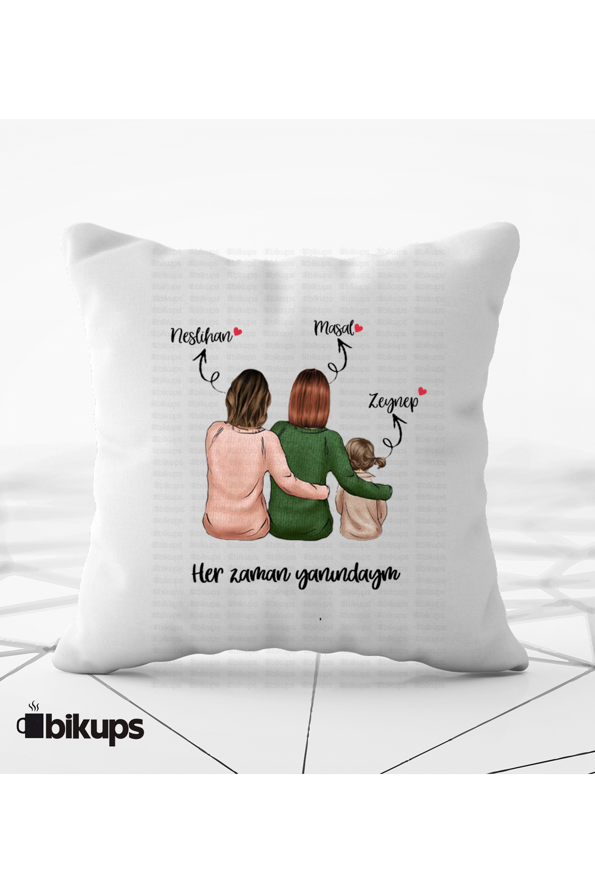 Anne ve kızlarına özel isimli yastık