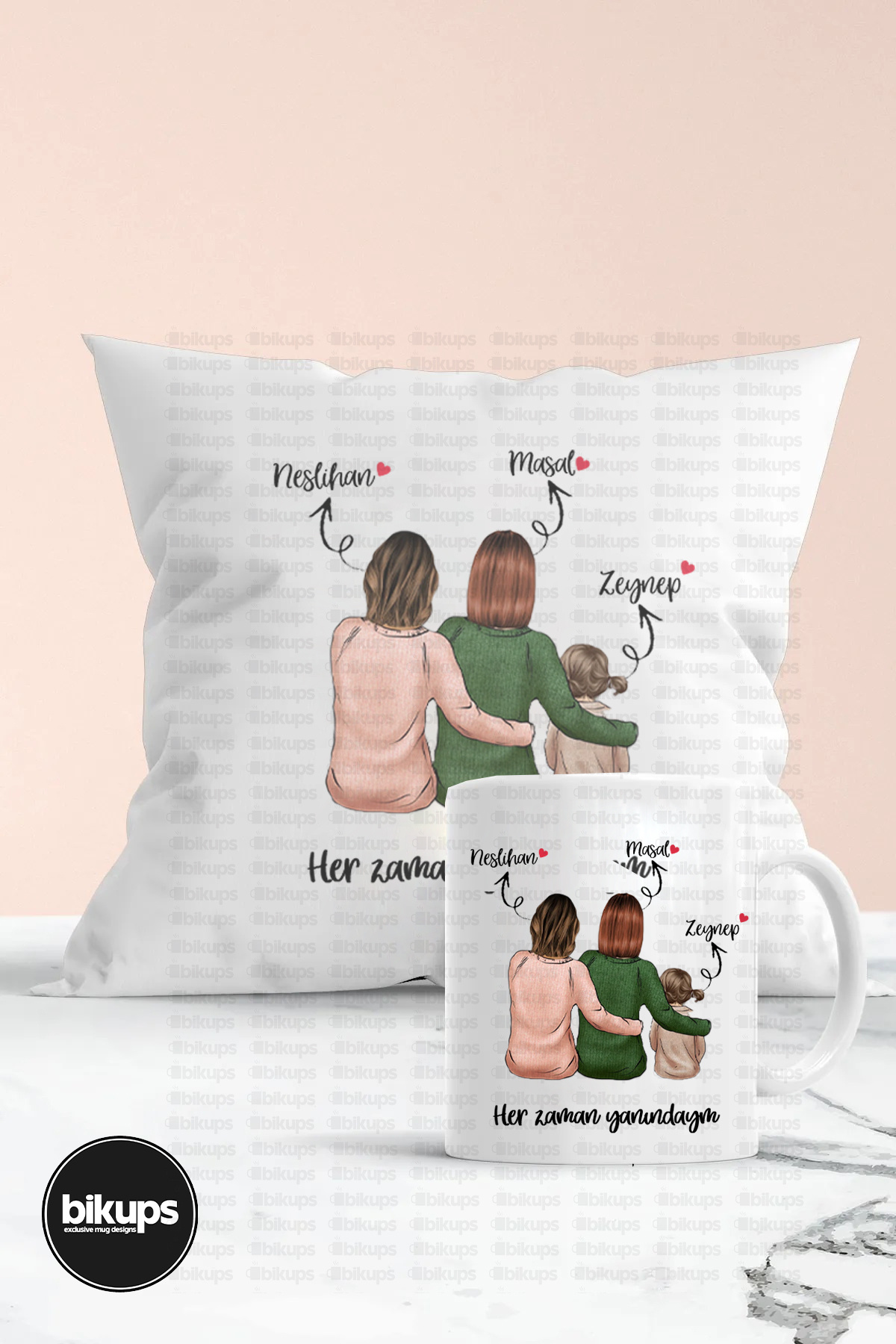 Anne ve çocuklara özel isimli kupa ve yastık seti kişiselleştirilebilir