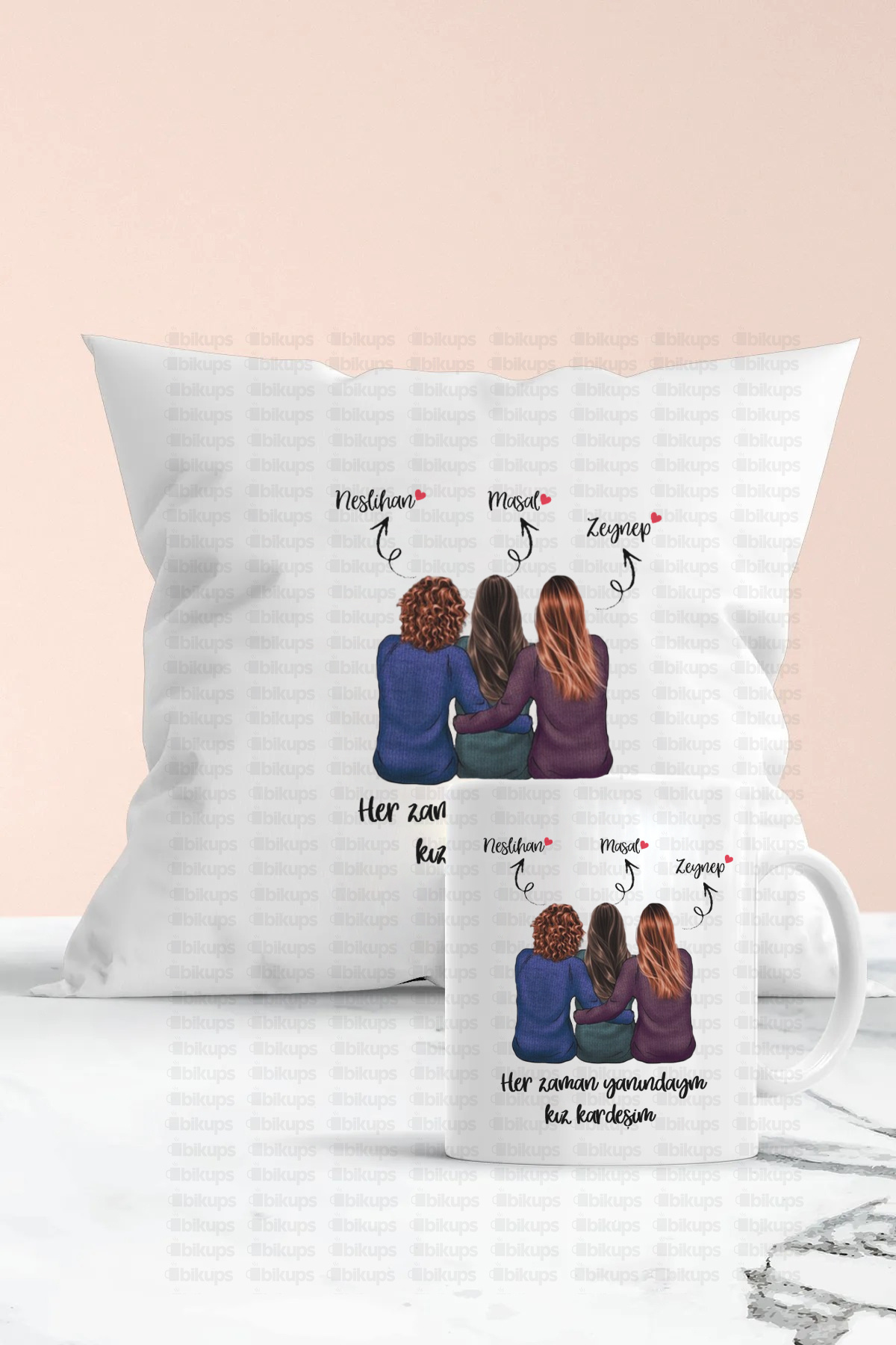 3 arkadaşa özel isimli kupa ve yastık seti kişiselleştirilebilir