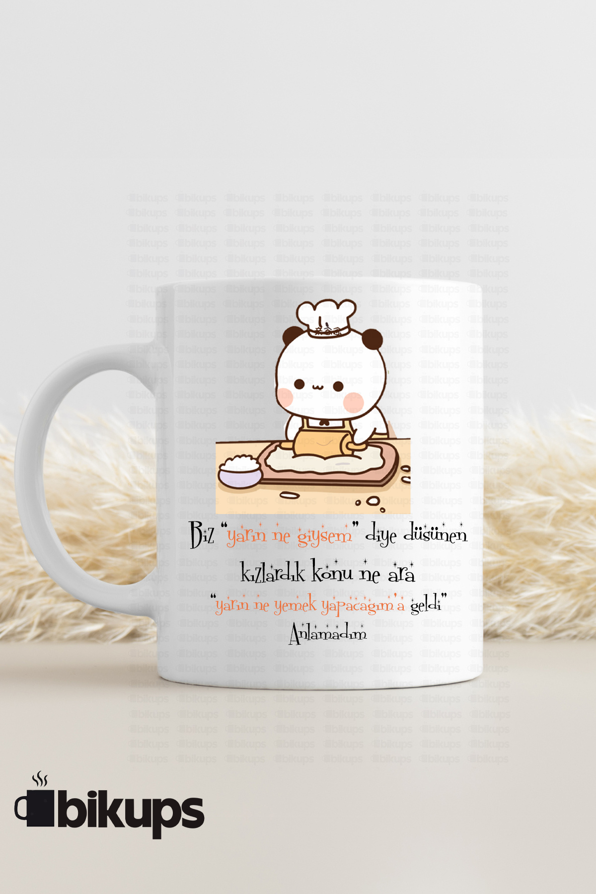 yarın ne giysem diye düşünen kızlardık konu ne ara "yarın ne yemek yapacağıma geldi baskılı kupa