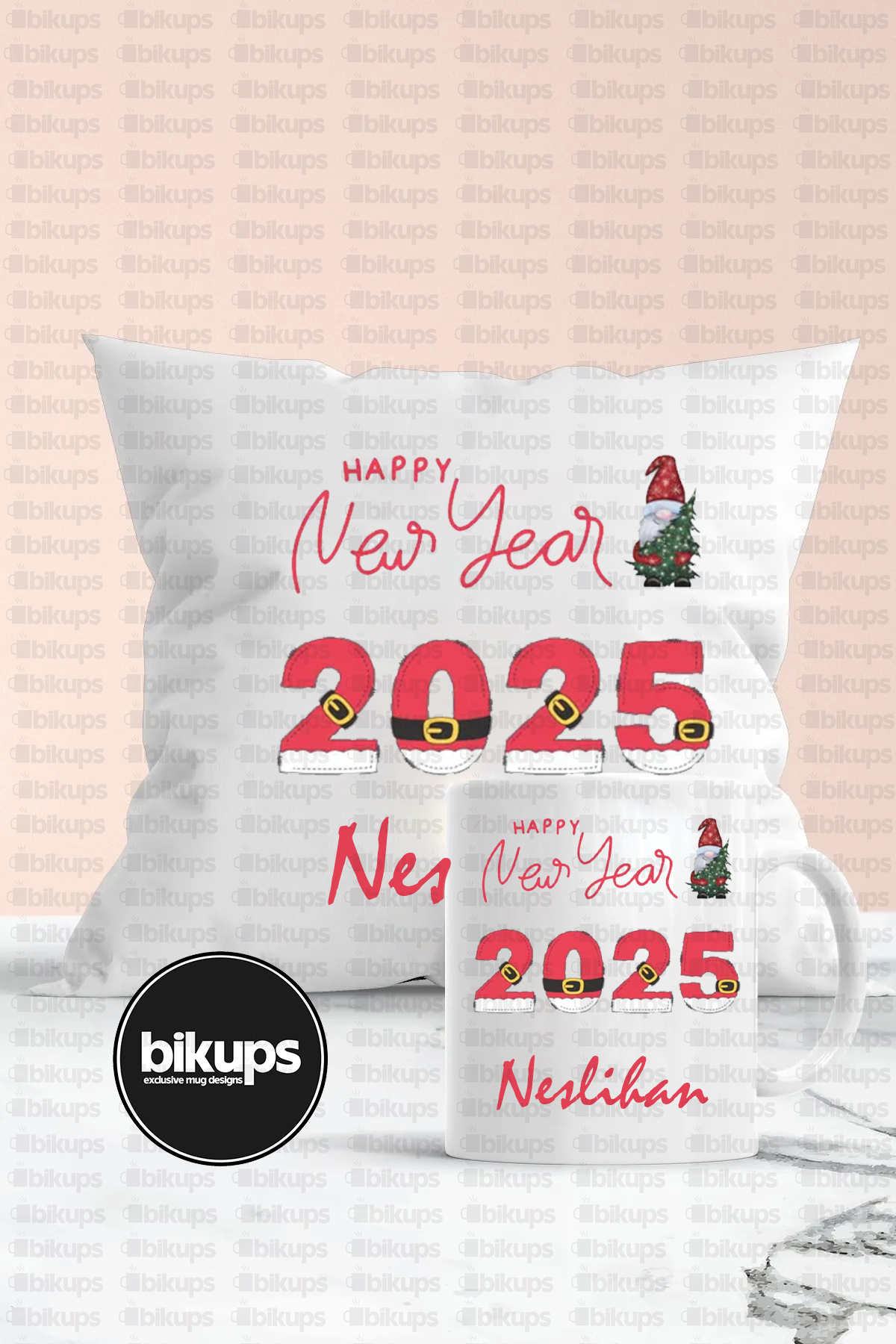 Kişiye Özel İsimli 2025 Merry Christmas Baskılı Hediyelik Yastık Ve Kupa Seti