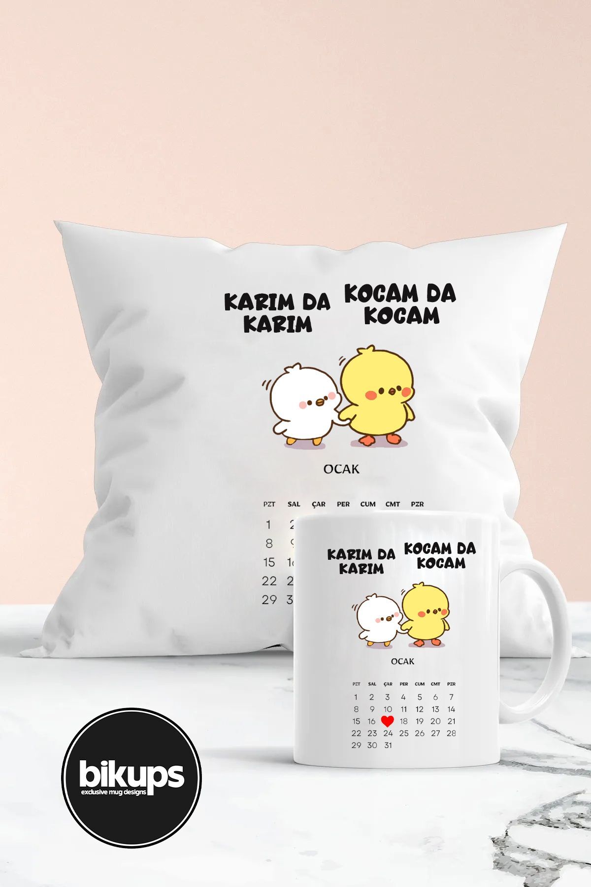 Tarihli Kupa ve Yastık Seti