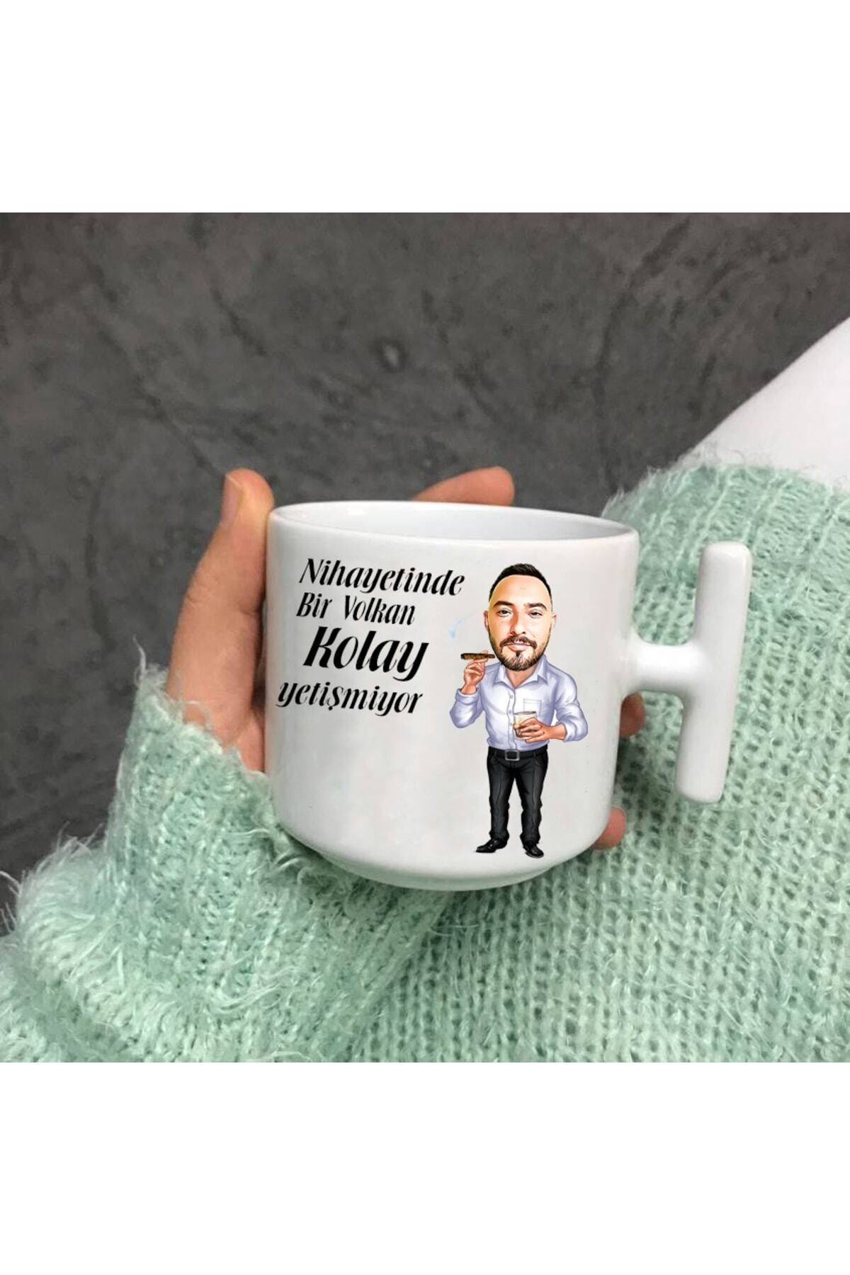 Nihayetinde bir volkan kolay yetişmiyor l Karikatür Nescafe Fincanı T Kulp
